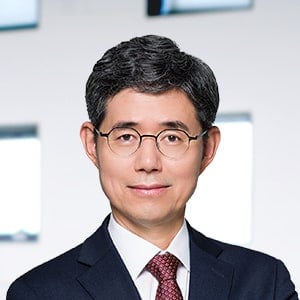 Kyung Don Lee