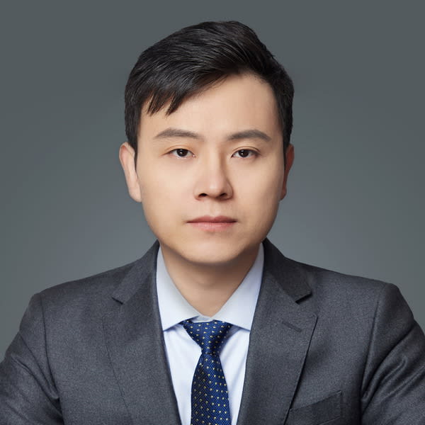 Xinwei Guo